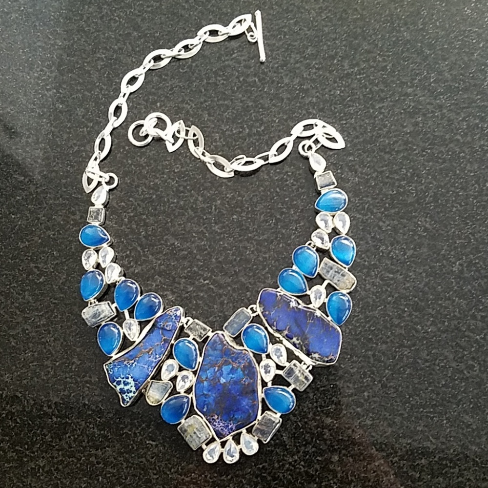 Stunning Statement Necklace - image 7